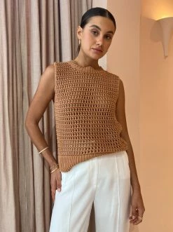 Blanca Wallace Vest In Brown