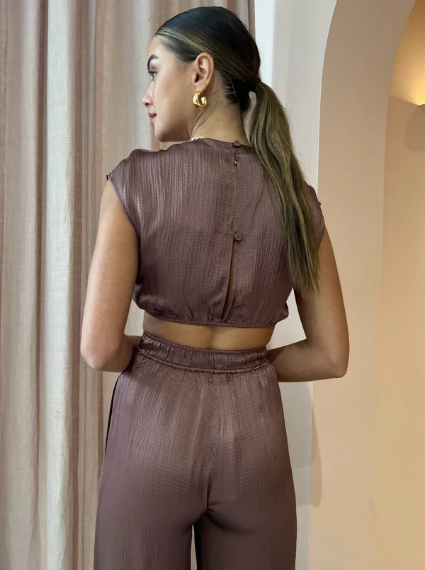 Roame Puka Top In Cocoa - Image 3