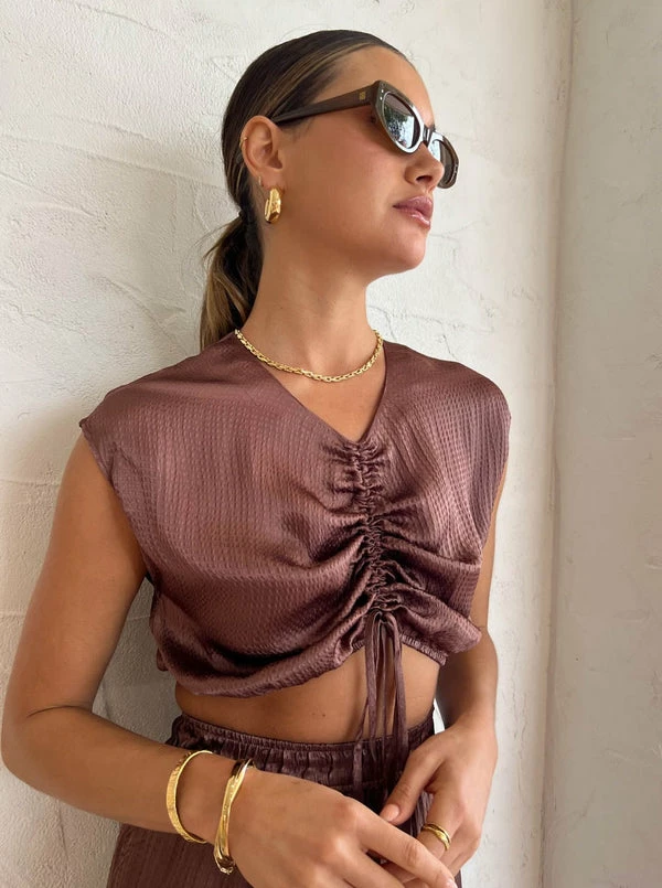 Roame Puka Top In Cocoa - Image 6
